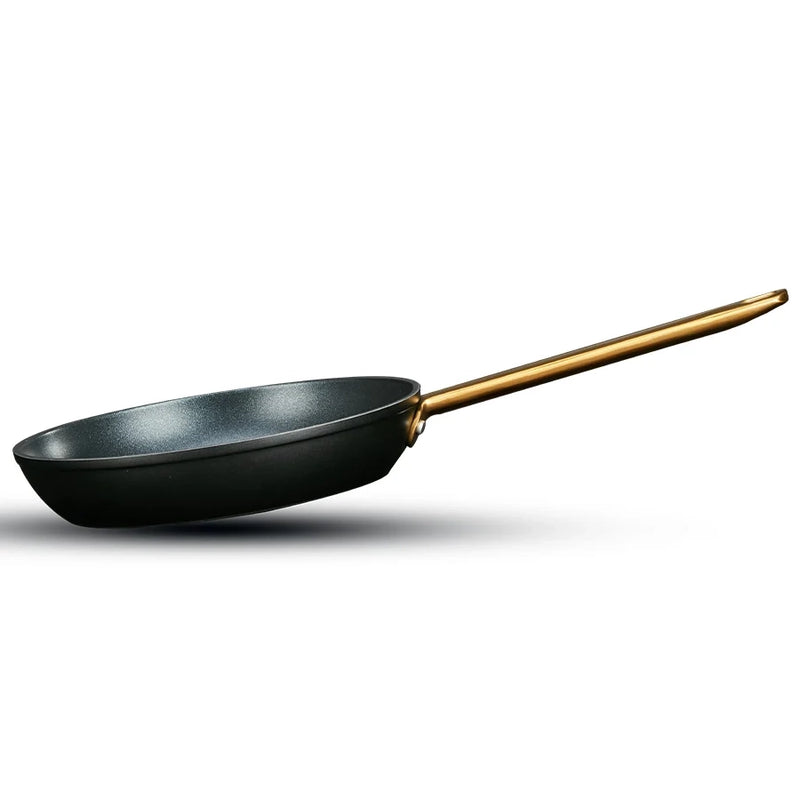 מחבת 32 ס"מ ENIGMA NONSTICK שחור ידיות זהב