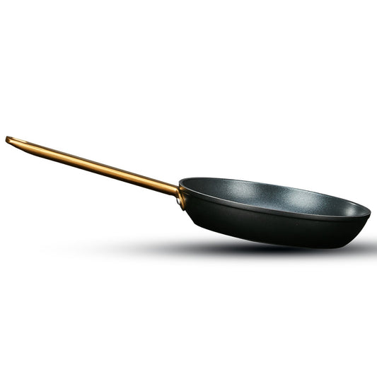 מחבת 32 ס"מ ENIGMA NONSTICK שחור ידיות זהב