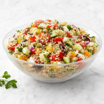 מארז 5 קערות זכוכית 4*16+23 ס"מ HOLLAND | Using @source image as the sole reference for the serving bowl and @visual reference (mood/lighting/style only), generate a professional close-up commercial foo